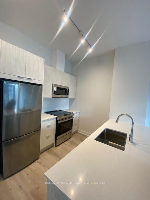 430 Square One Drive 513