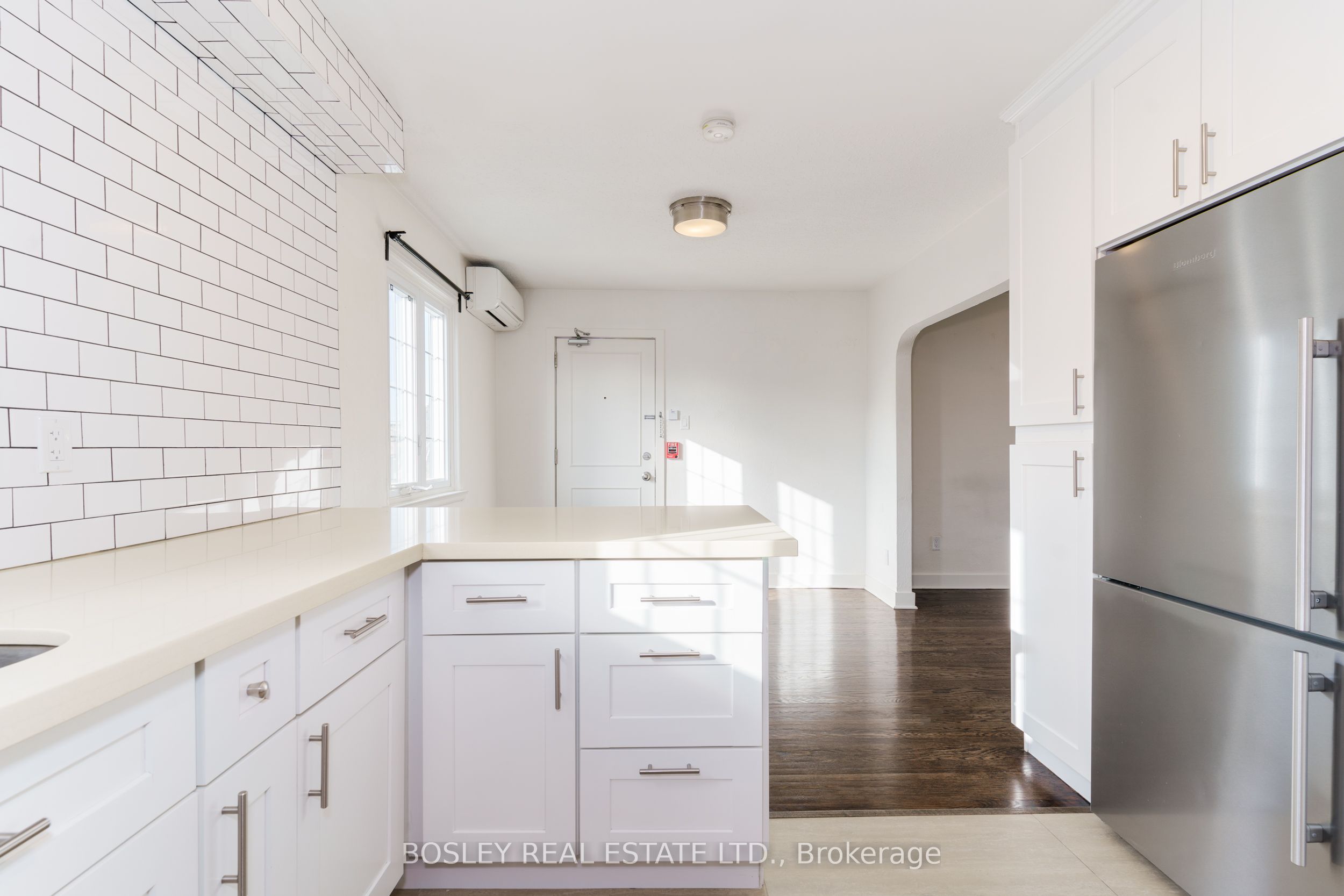 308 S Kingsway Road 5