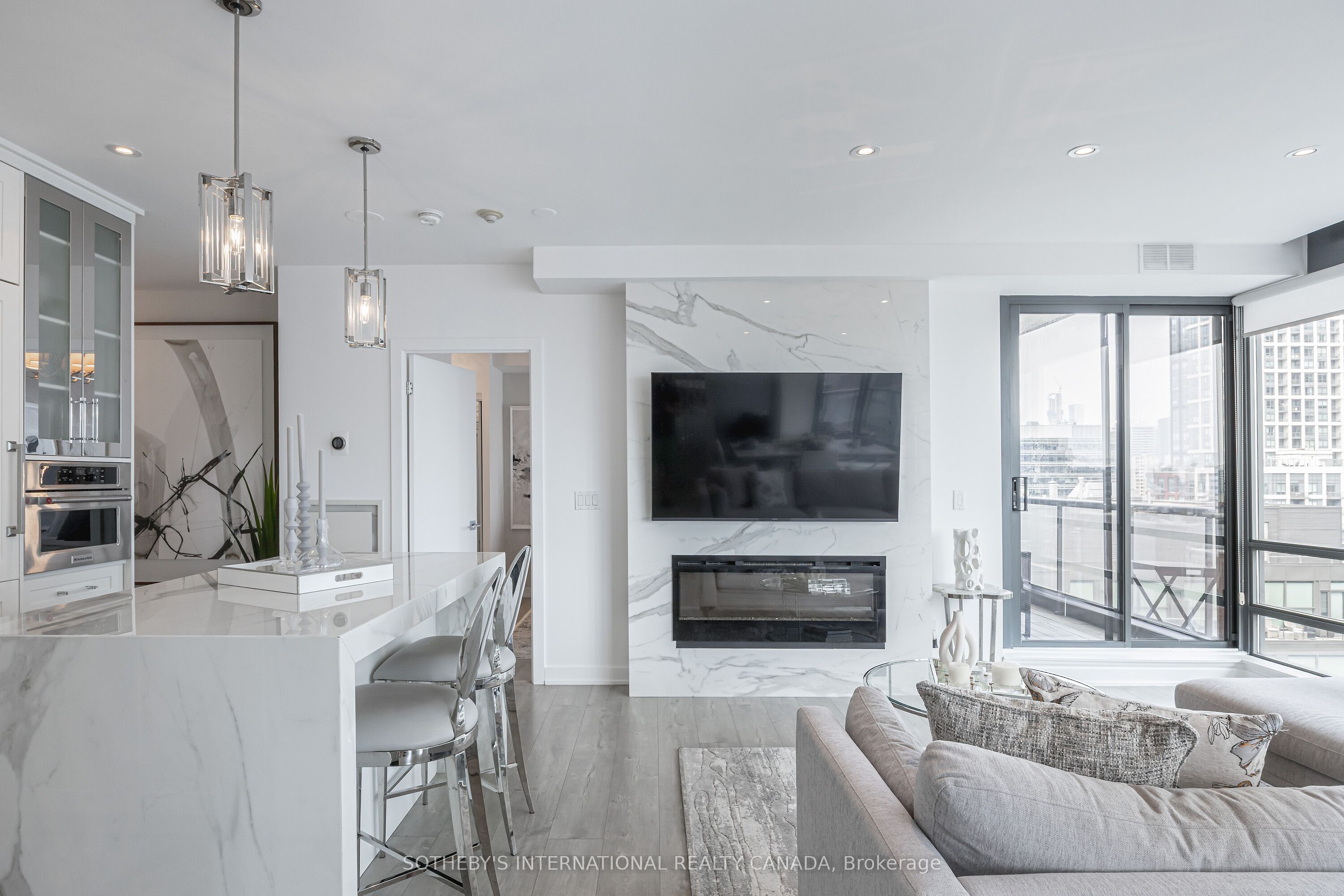 438 King Street W 1901