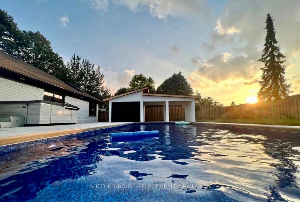 Photo of 288 Windermere Court W, London North, ON N6G 4J5 (MLS # X12617518)