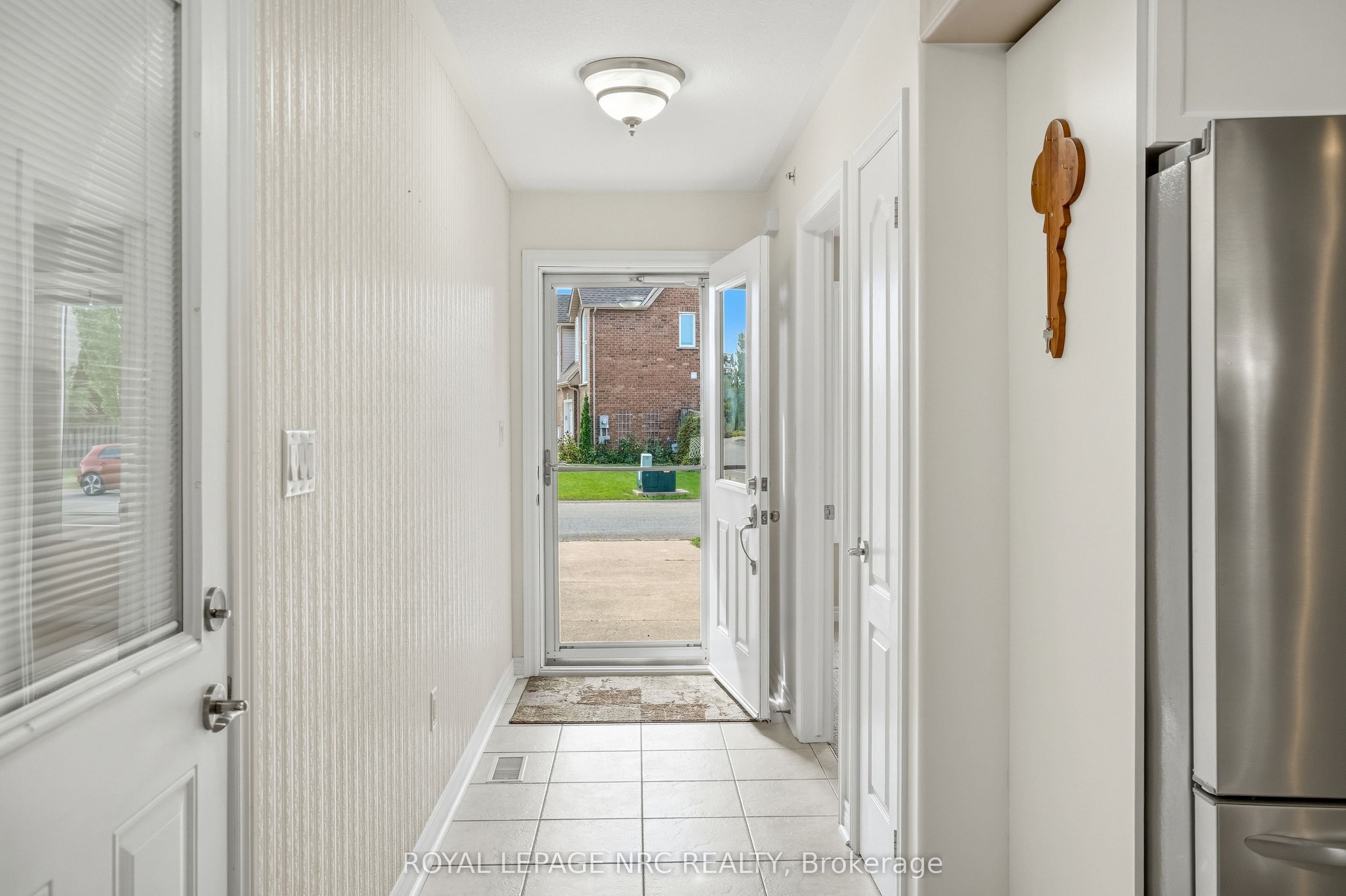 8 Bluegrass Crescent
