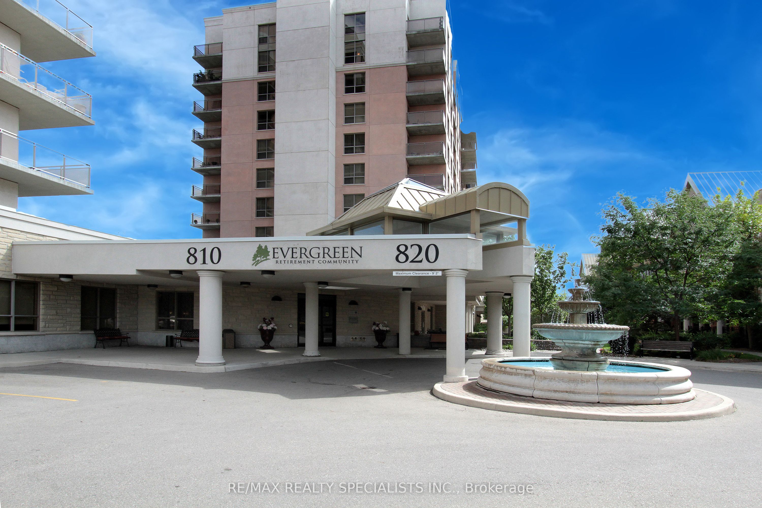 810 Scollard Court 809