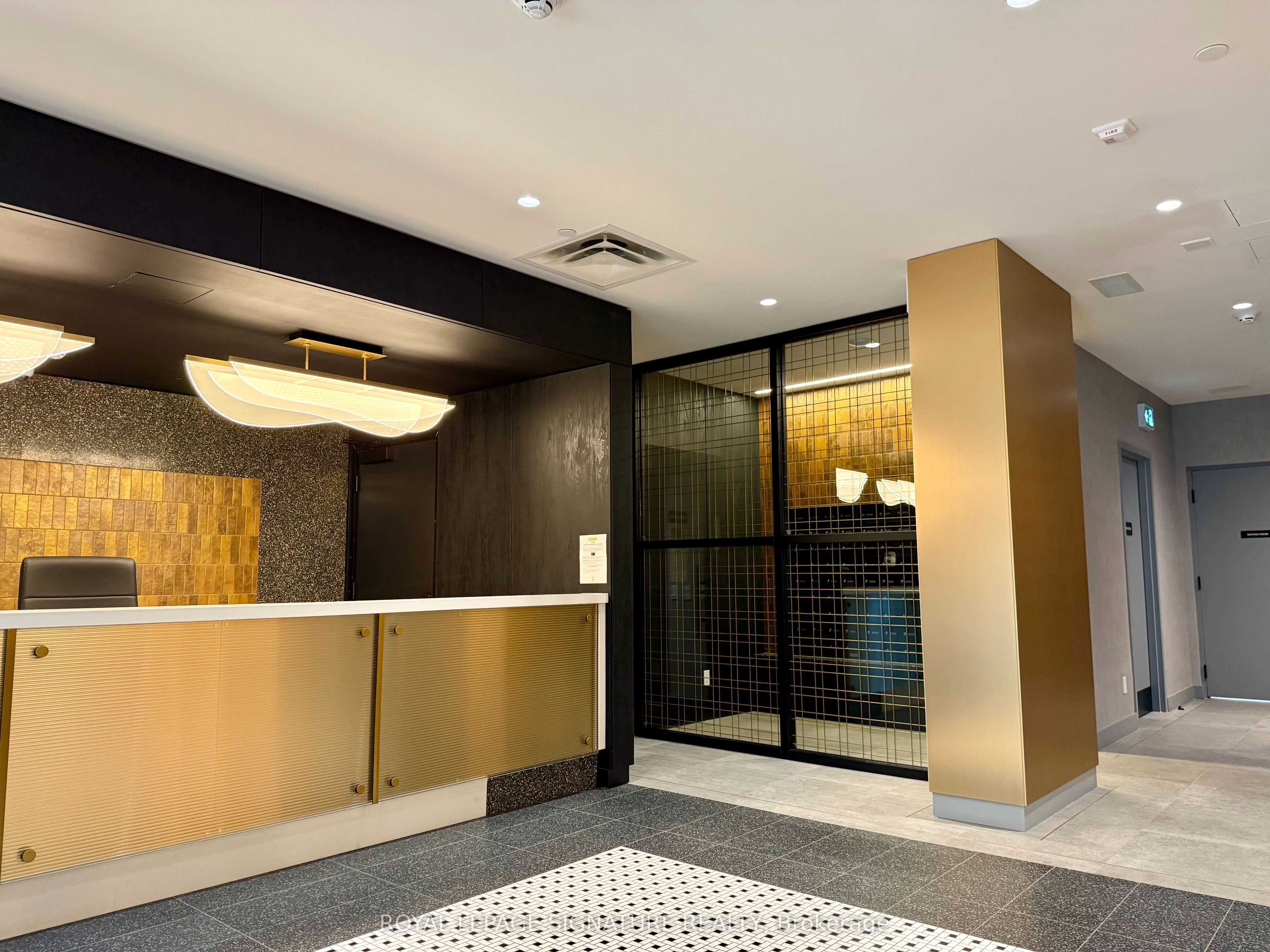 5 Lakeview Avenue 206