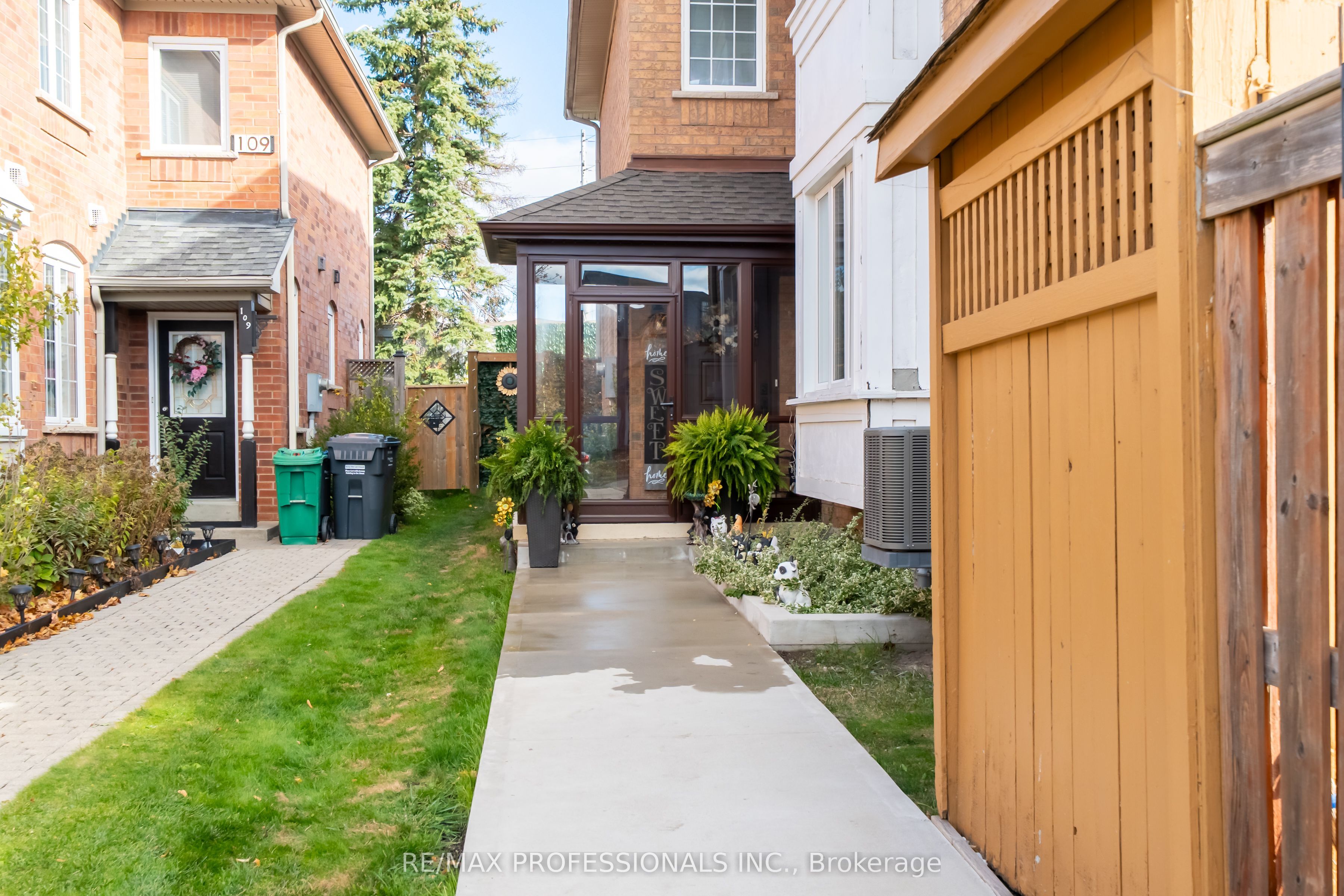 99 Desert Sand Drive