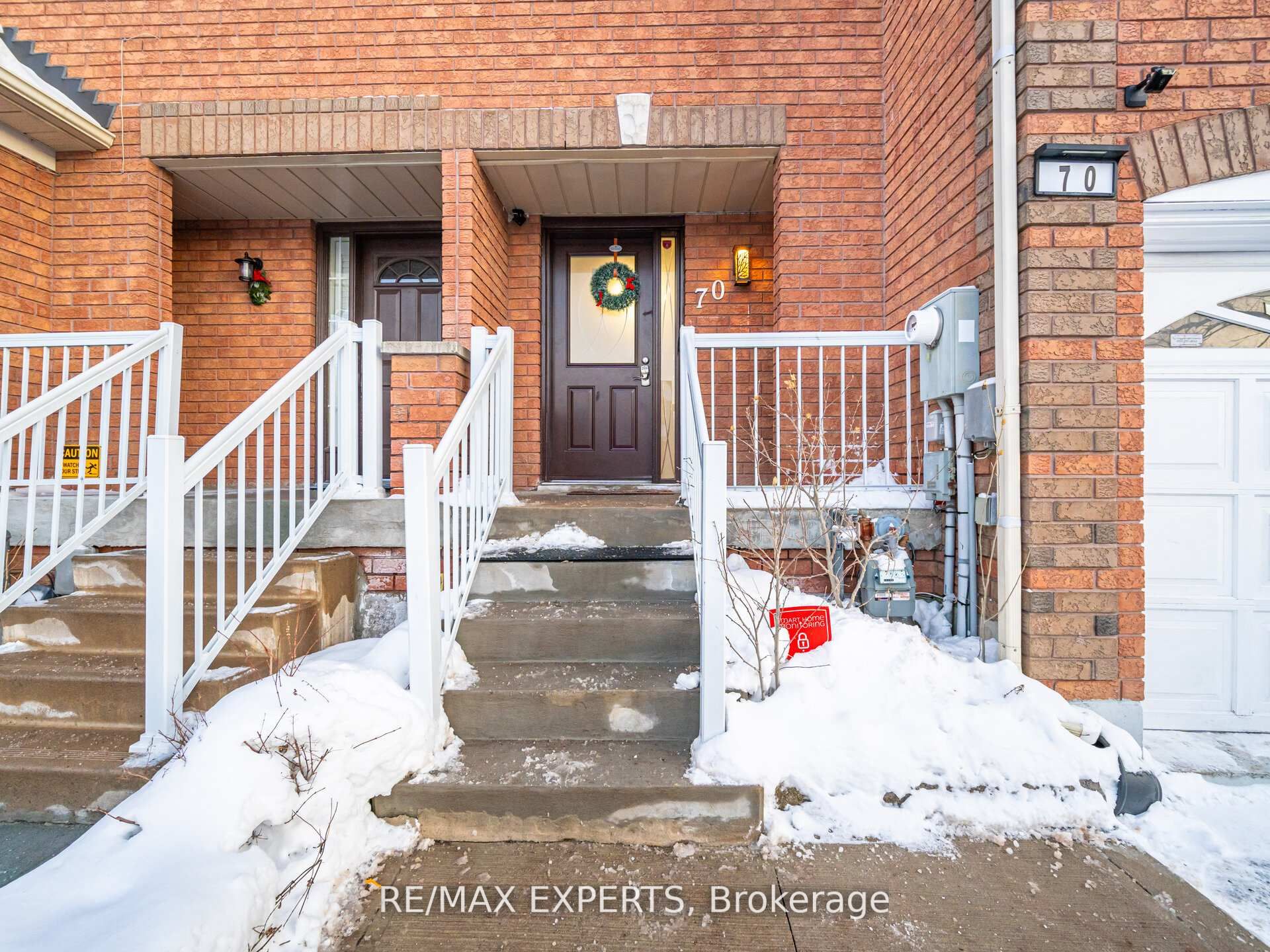 70 Twin Pines Crescent