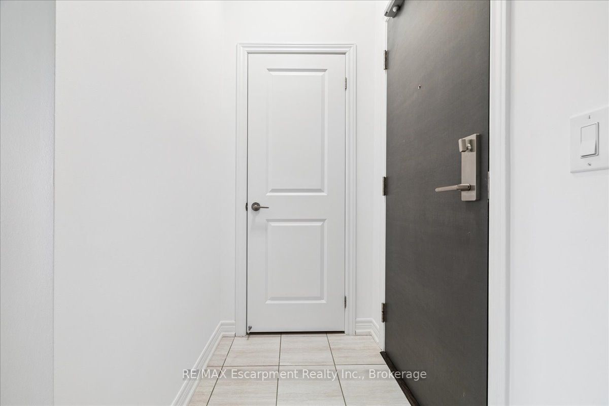2393 Bronte Road 205