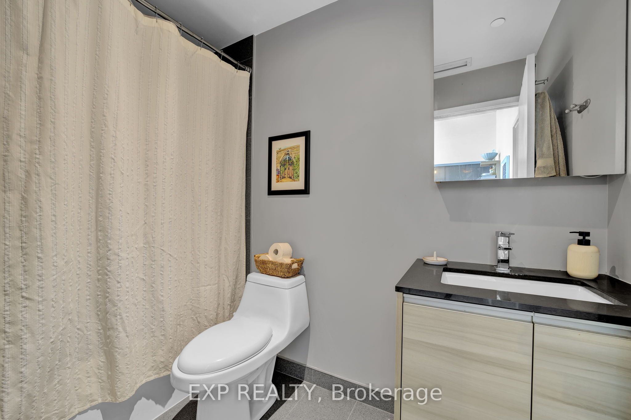 1238 Dundas St Street E 804