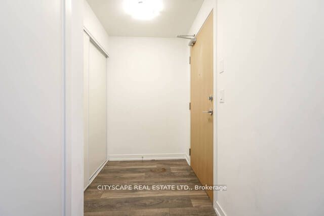 2520 Eglinton Avenue W 1507