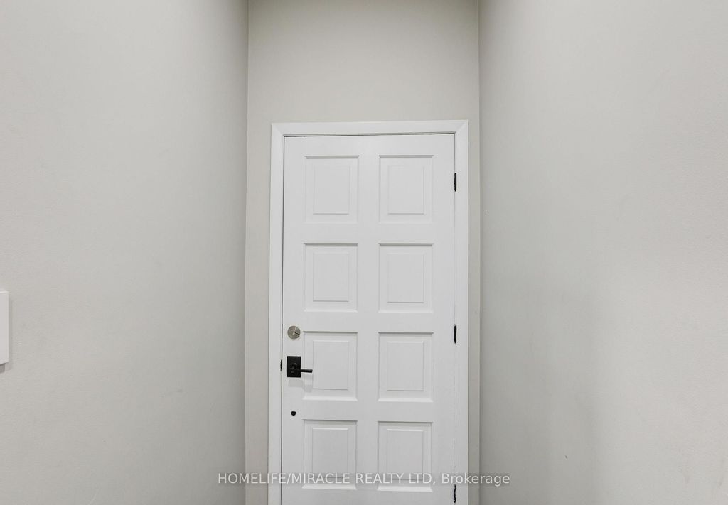 Photo of 7 Cardill Crescent, Waterloo, ON N2L 3Y7 (MLS # X12829140)