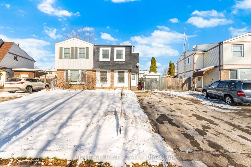 Photo of 17 White Owl Crescent, Brantford, ON N3P 1A1 (MLS # X12614690)
