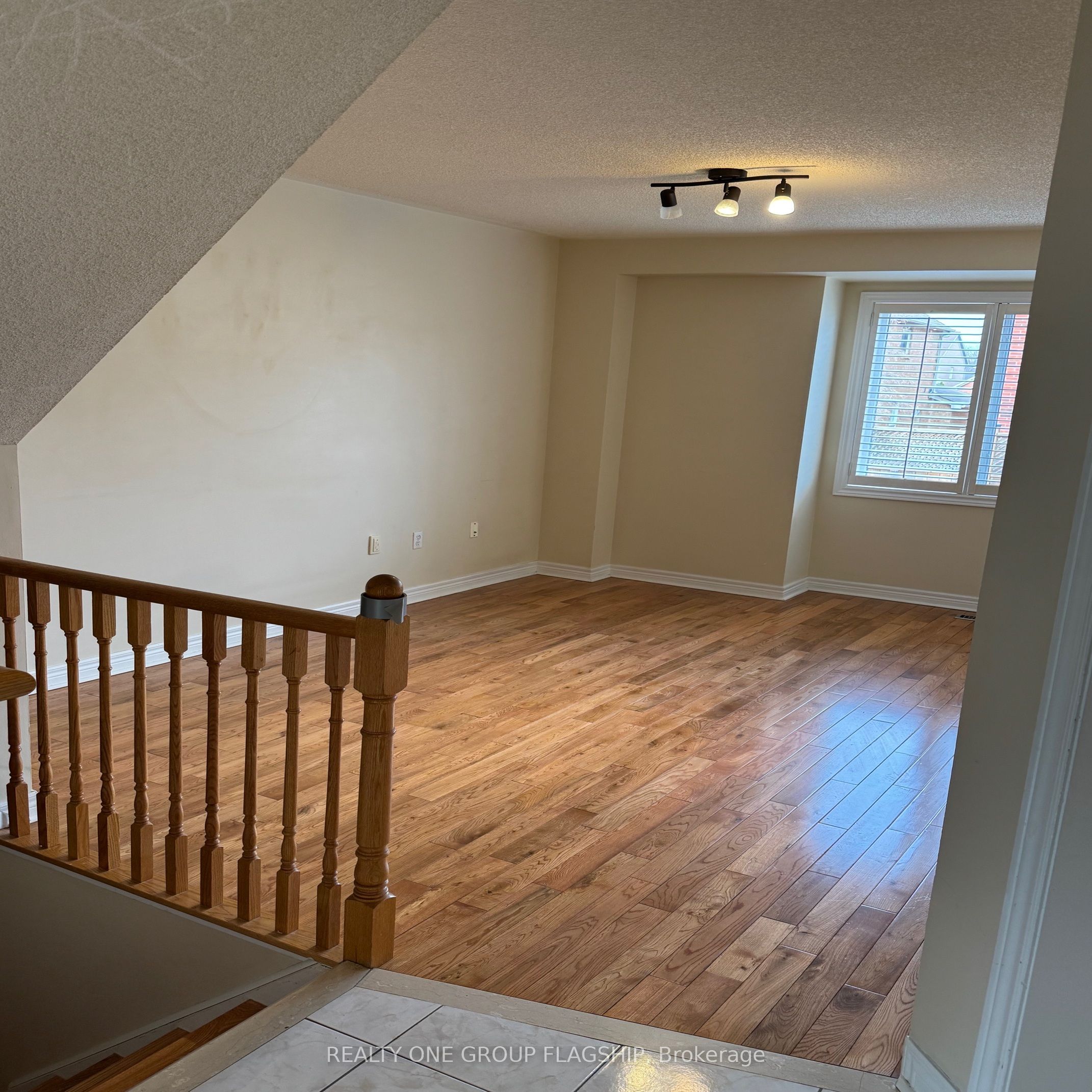 5662 Glen Erin Drive 106