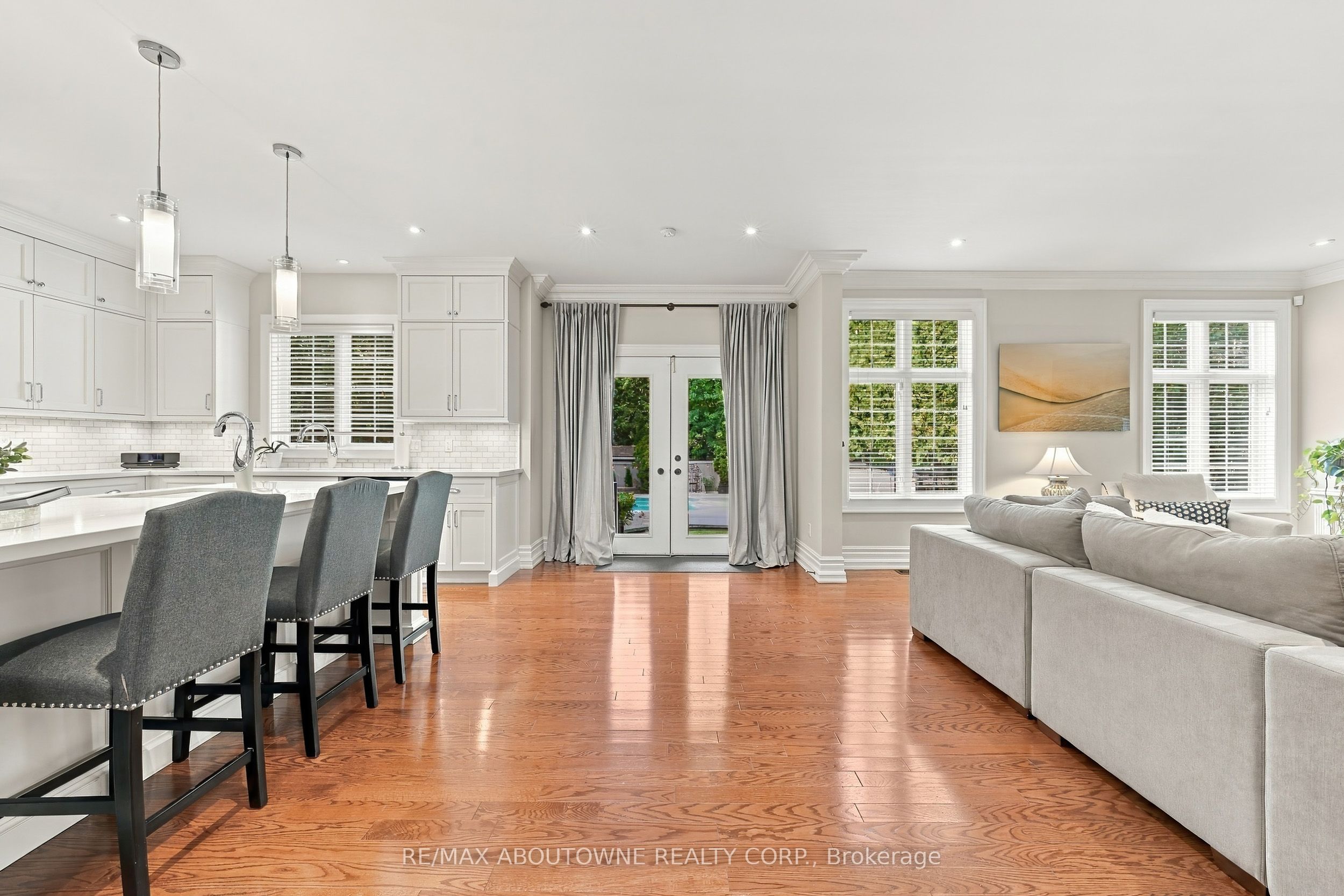 3021 Woodland Park Drive