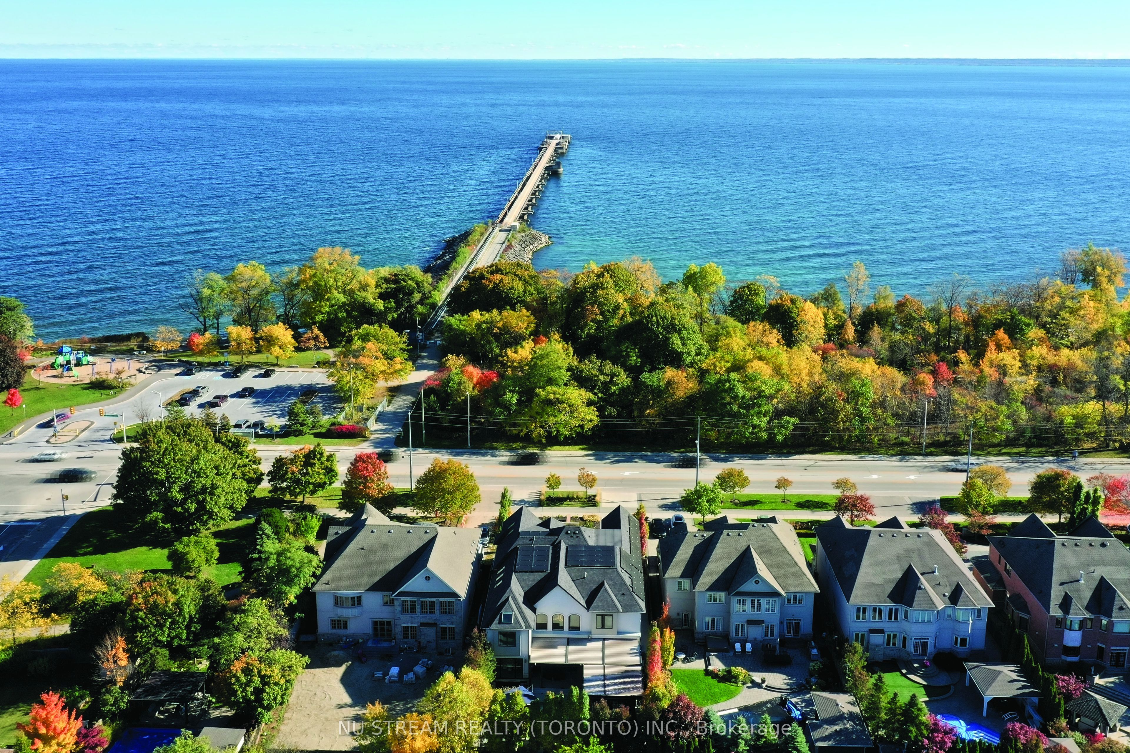 3425 Lakeshore Road W