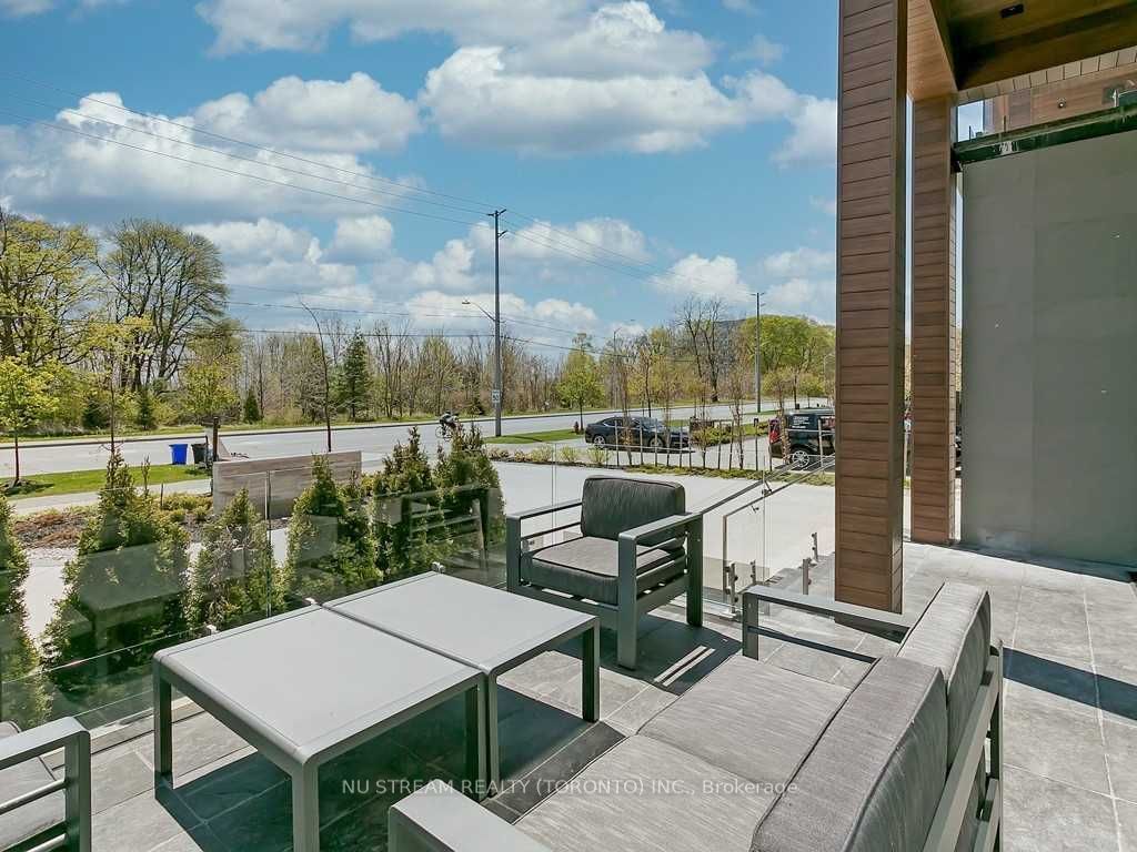 3425 Lakeshore Road W