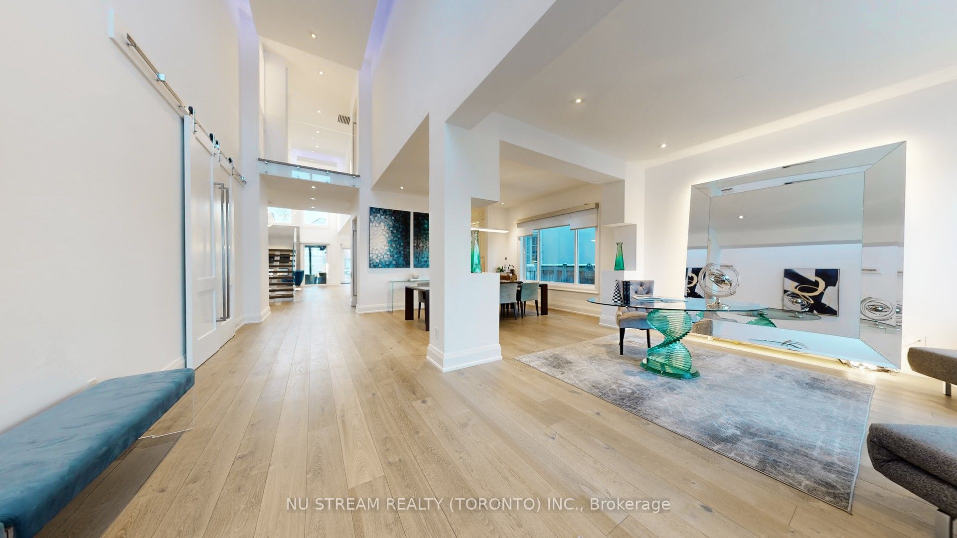 3425 Lakeshore Road W