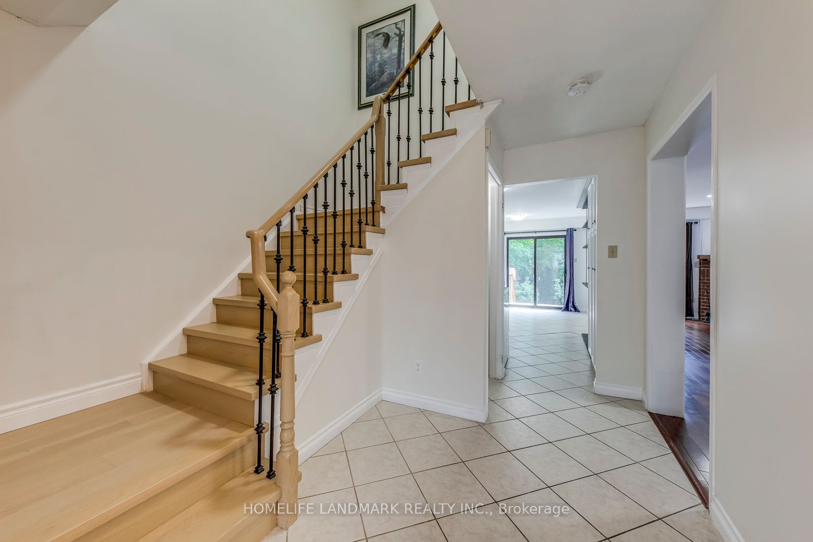 1226 Cottonwood Crescent