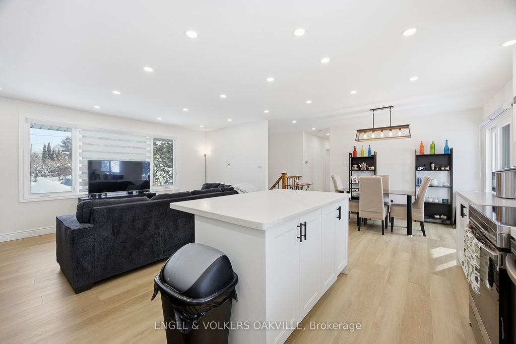 Photo of 206 Yeates Avenue, Barrie, ON L4N 4C6 (MLS # S12842246)