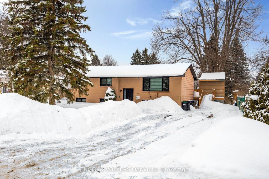 Photo of 206 Yeates Avenue, Barrie, ON L4N 4C6 (MLS # S12842246)