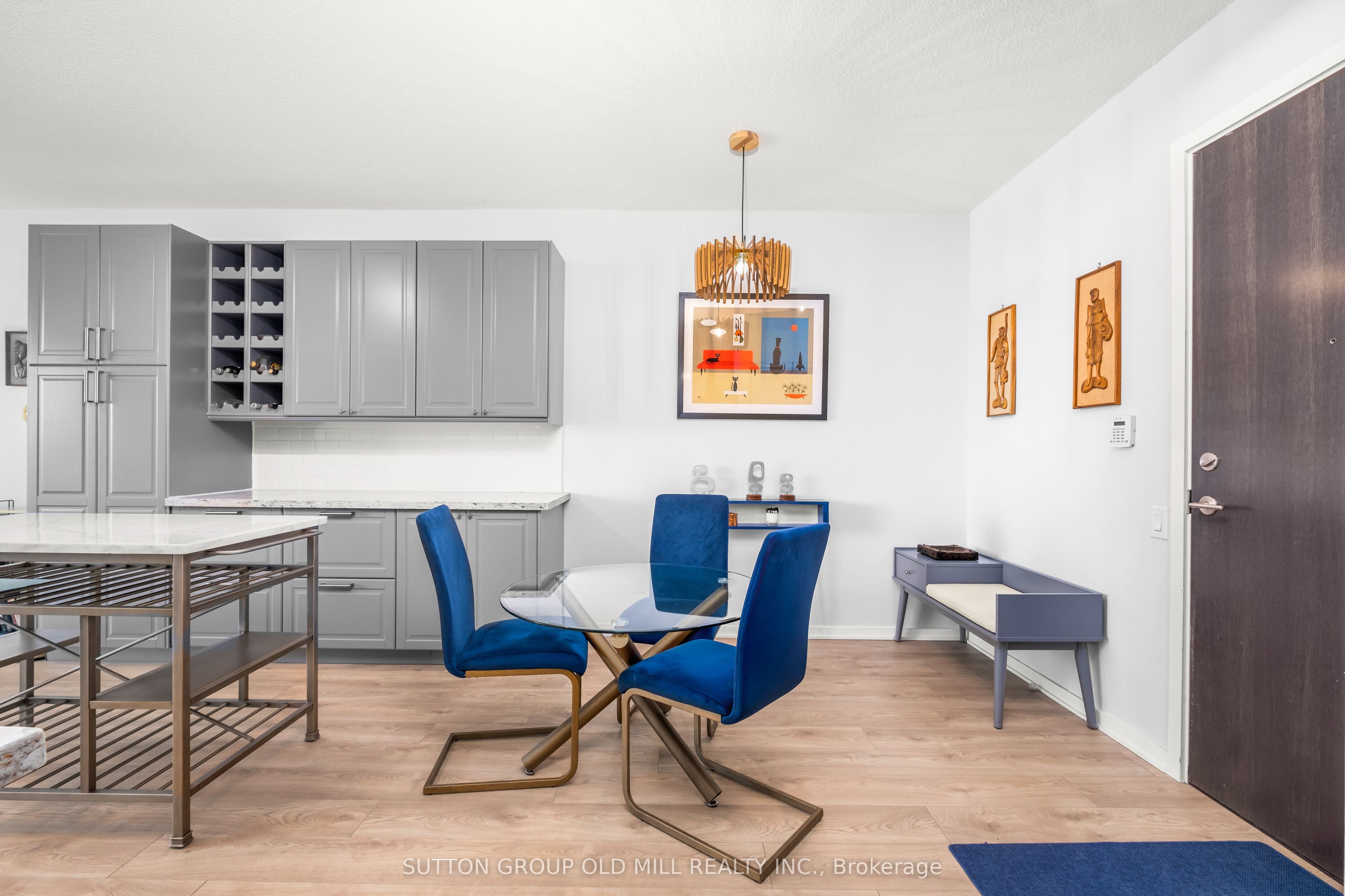 105 The Queensway Way 2014