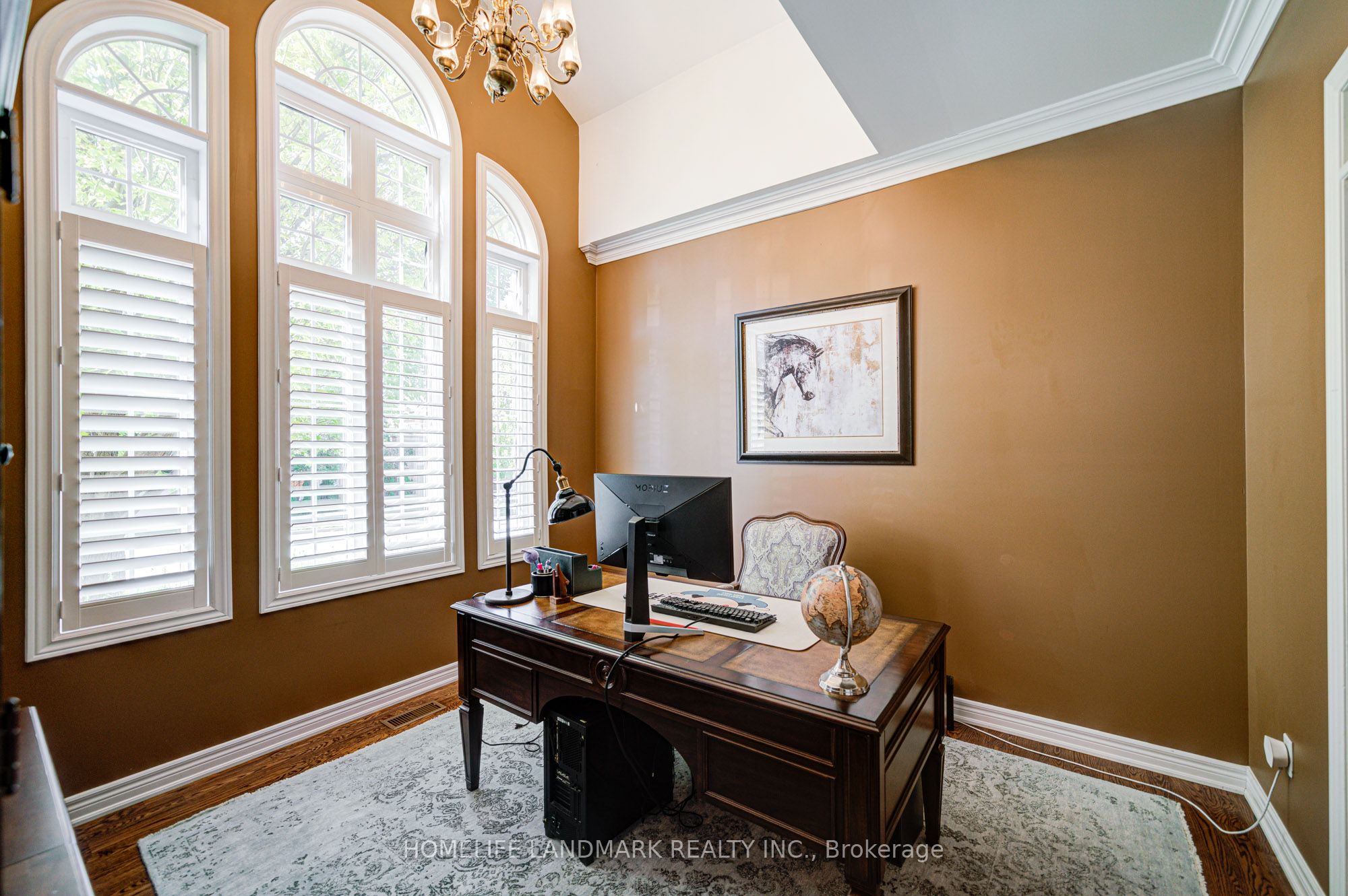 1388 Pinery Crescent