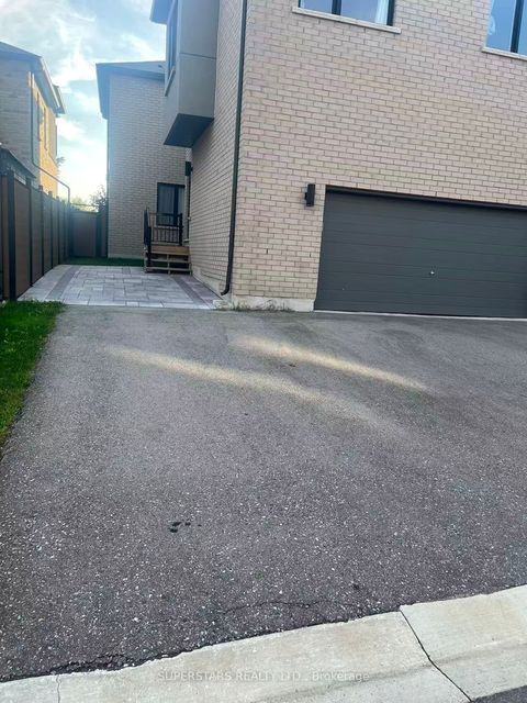 237 Webb Street Coach House Markham ON L6B 1P1