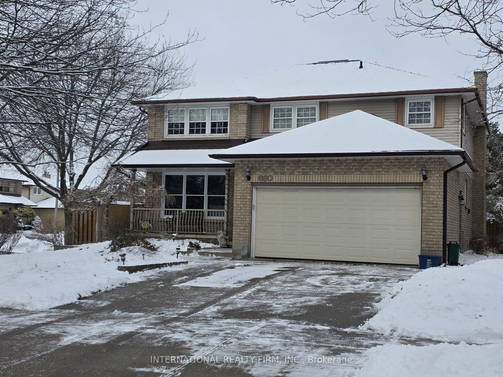 Photo of 660 Whistler Drive N, Oshawa, ON L1J 7N7 (MLS # E12768174)