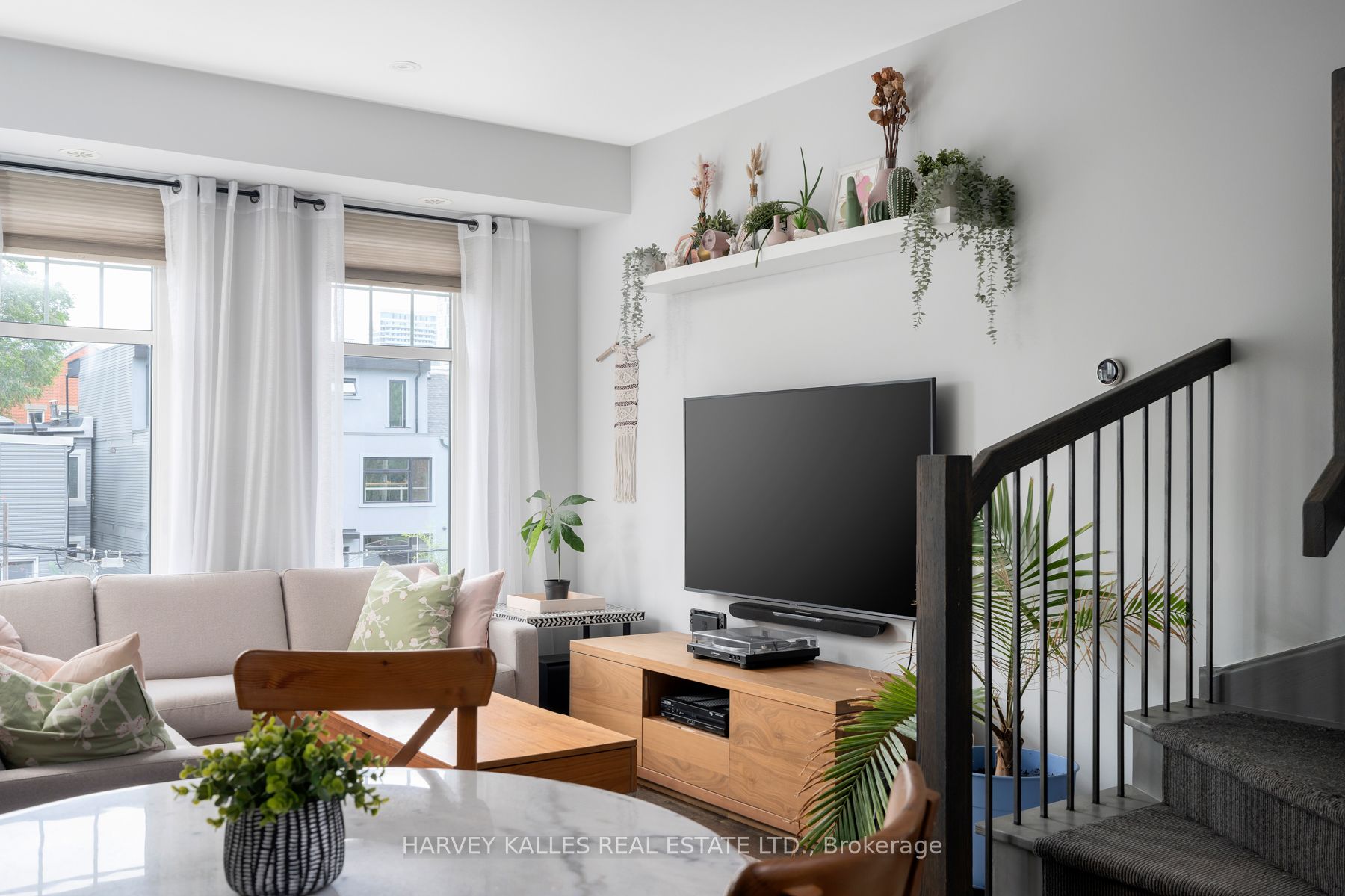 140 Broadview Avenue 45