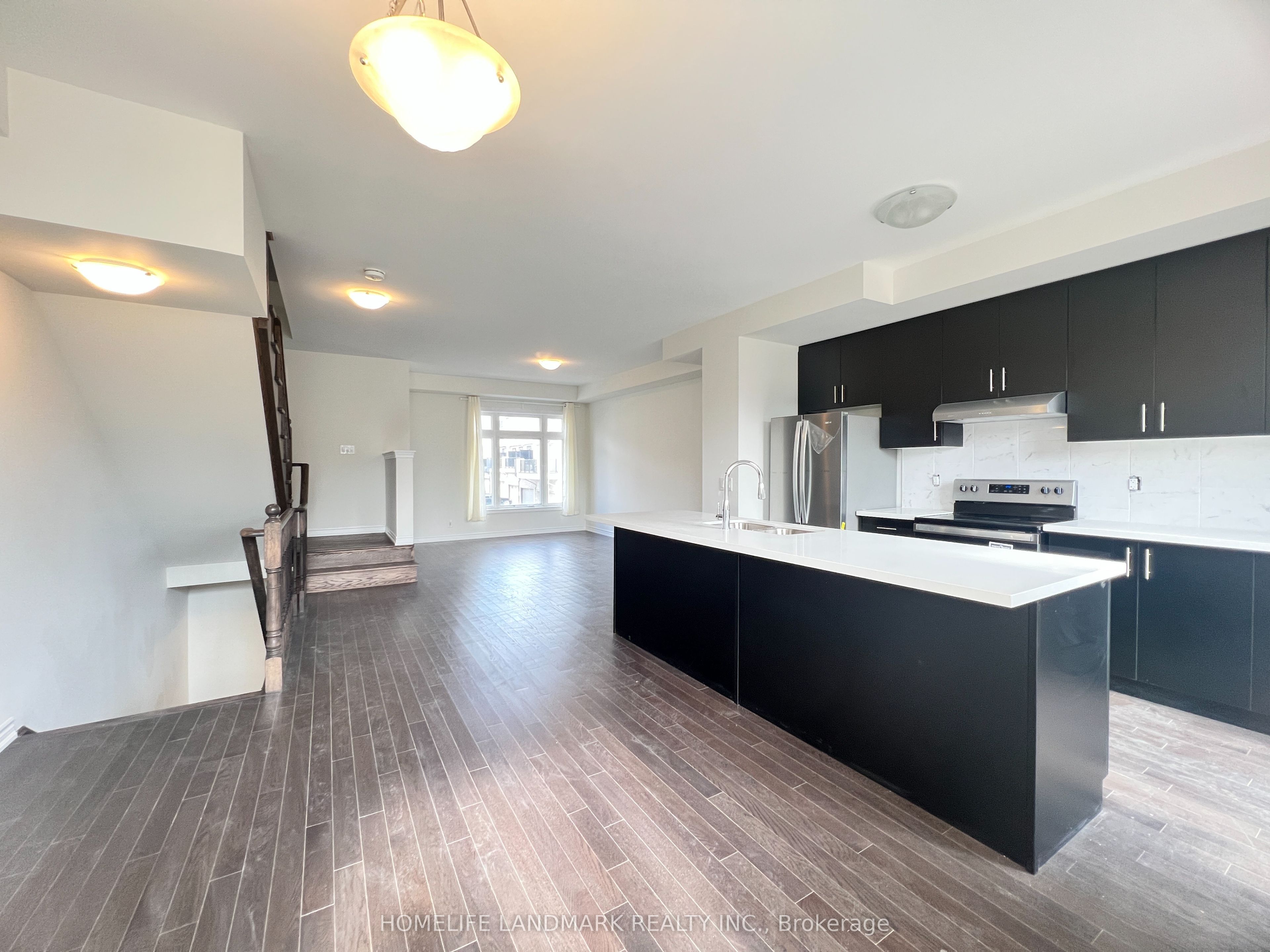 33 Guardhouse Crescent