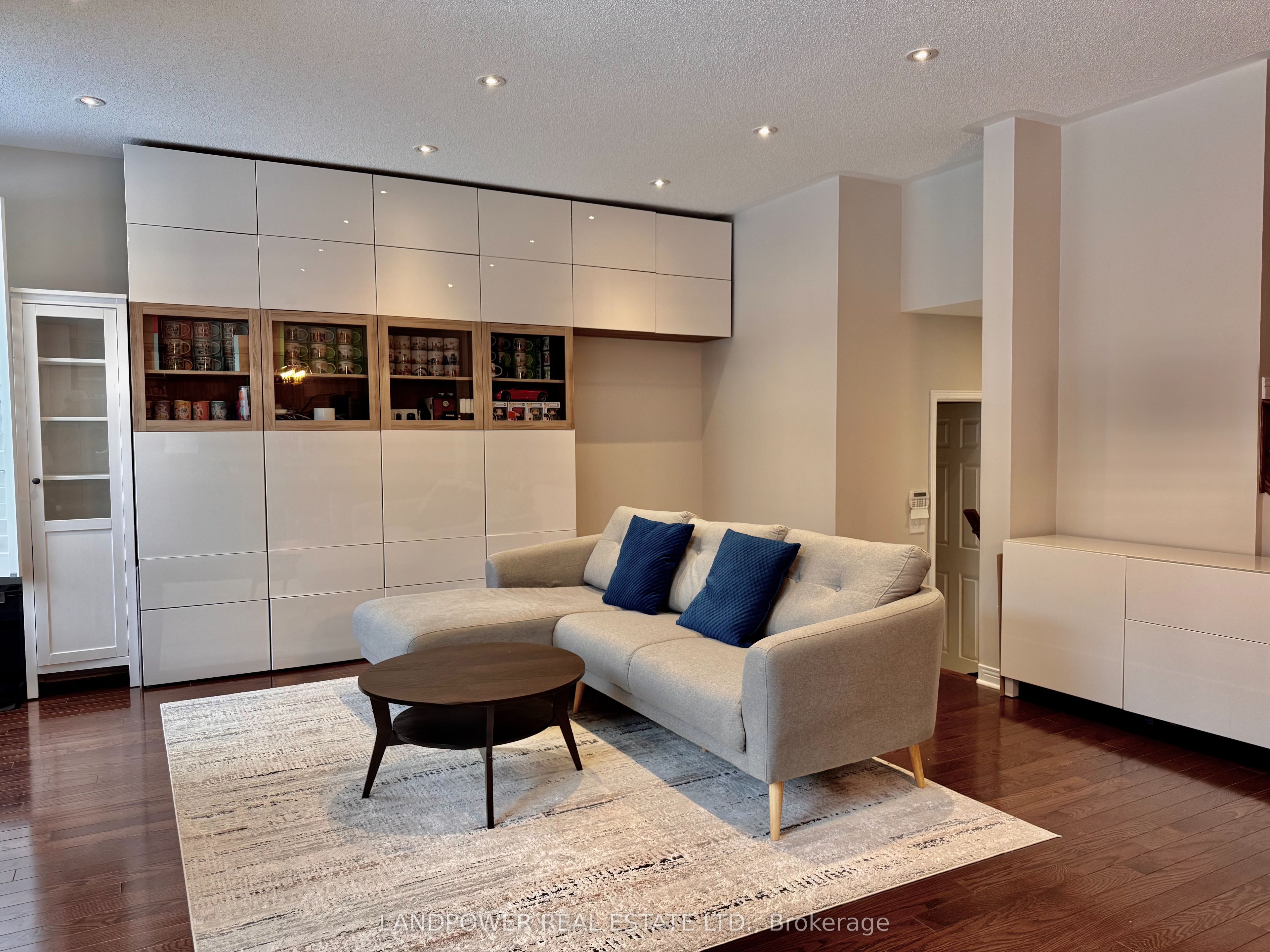 4 Prince Of Wales Drive