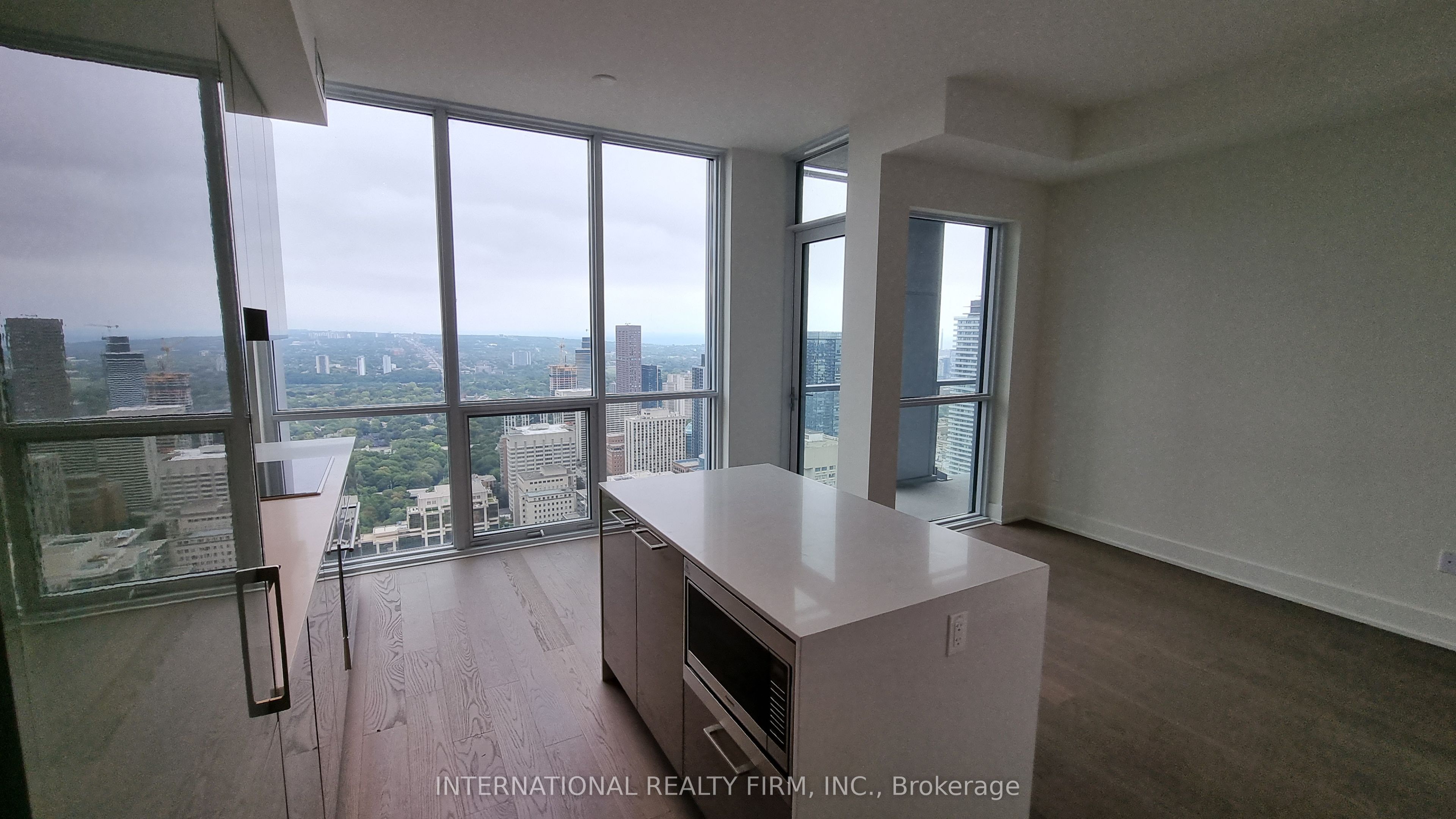 1 Yorkville Avenue 5409