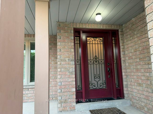 24 Arborview Crescent Upper