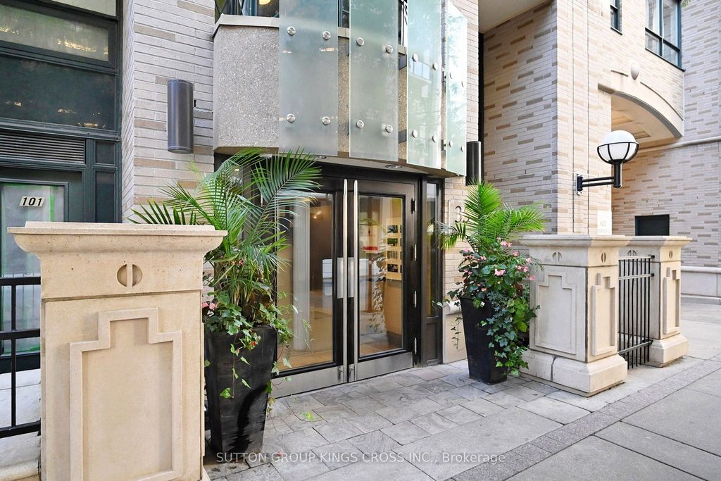 Photo of 35 Hayden Street S #1112, Toronto, ON M4Y 3C3 (MLS # C12921934)