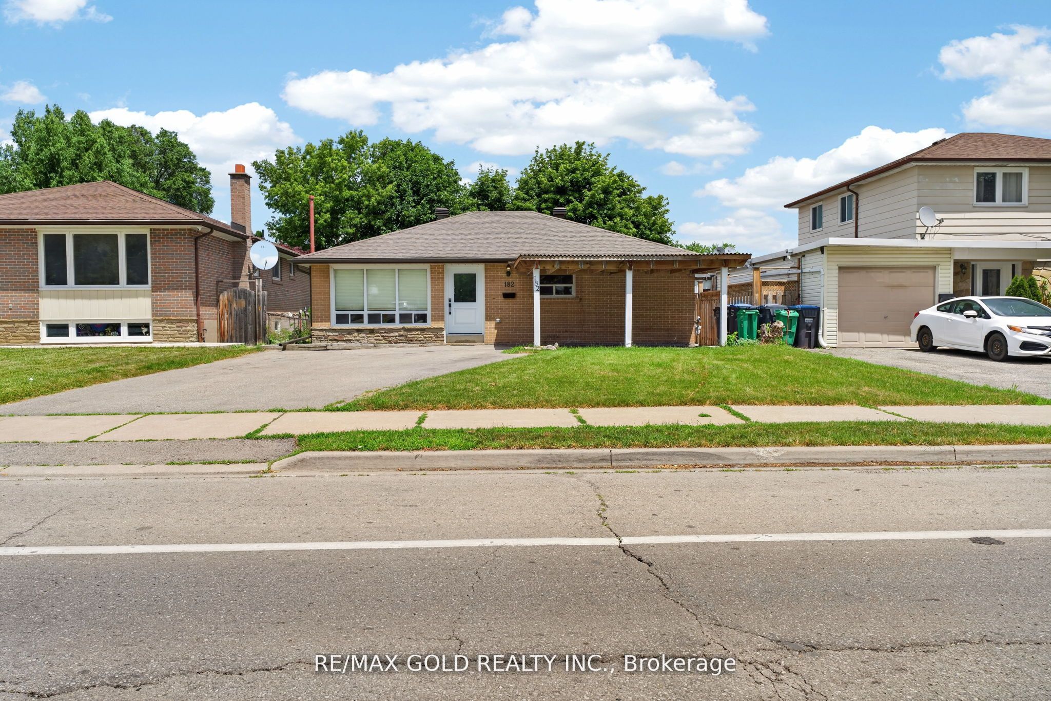 182 Mcmurchy Avenue S