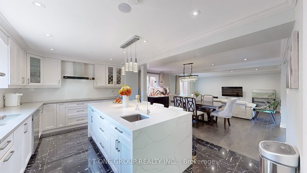 Photo of 224 Kingsbridge Garden Circle, Mississauga, ON L5R 1L3 (MLS # W12682982)