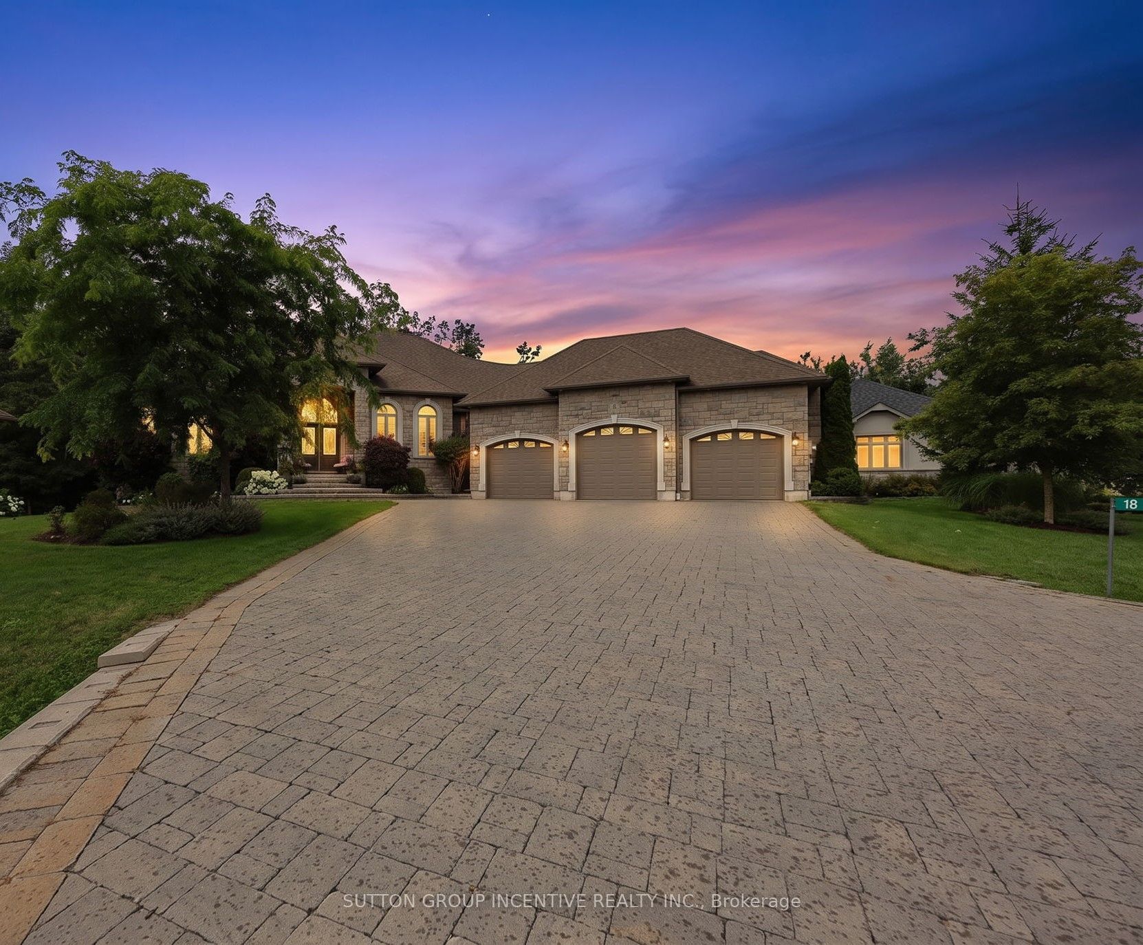 18 Lloyd Cook Drive W