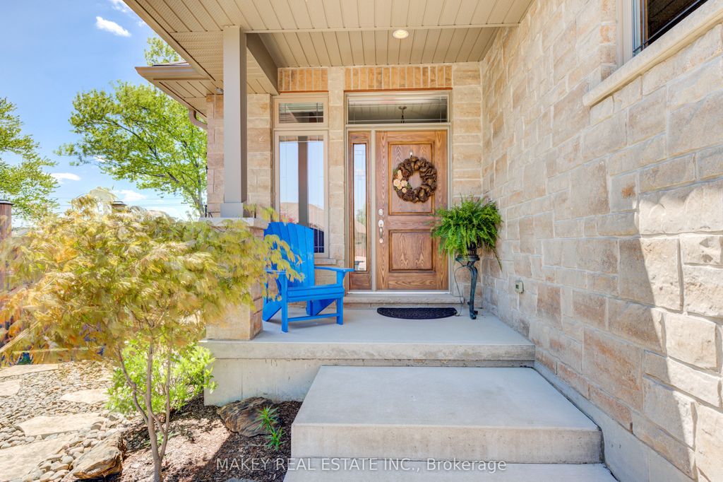 Photo of 10 Ridgewood Court, Woodstock, ON N4T 0E5 (MLS # X13165530)