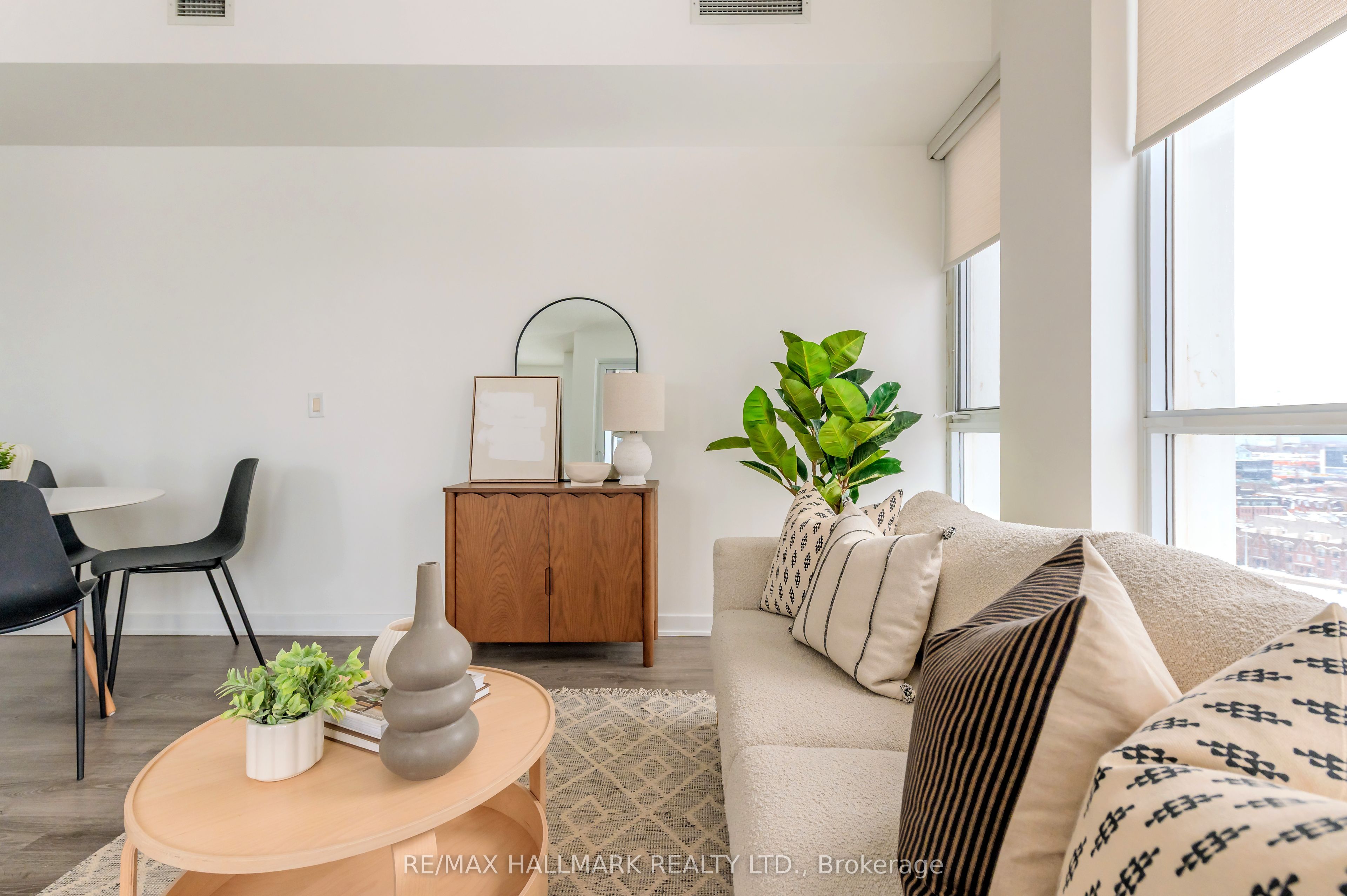 170 Sumach Street 1406