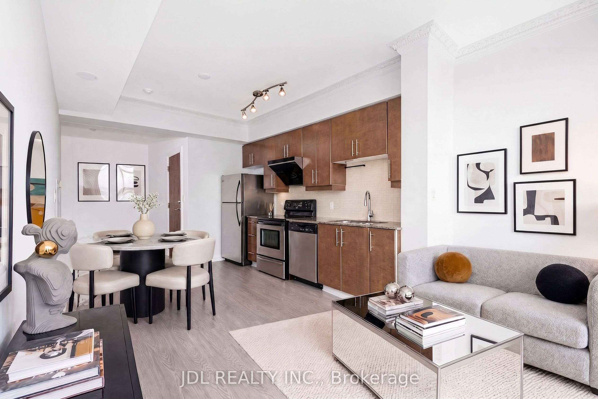 16 Harbour Street 4006