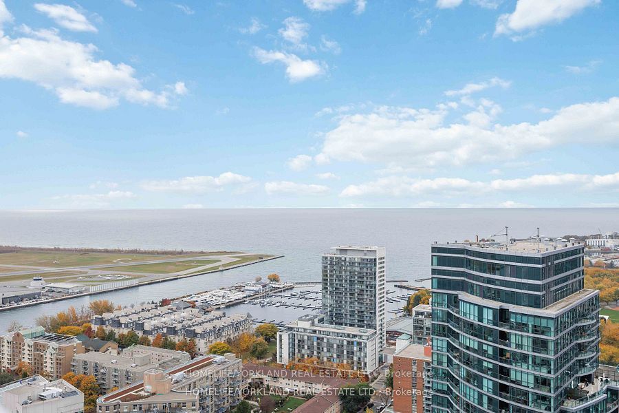 17 Bathurst Street 4205