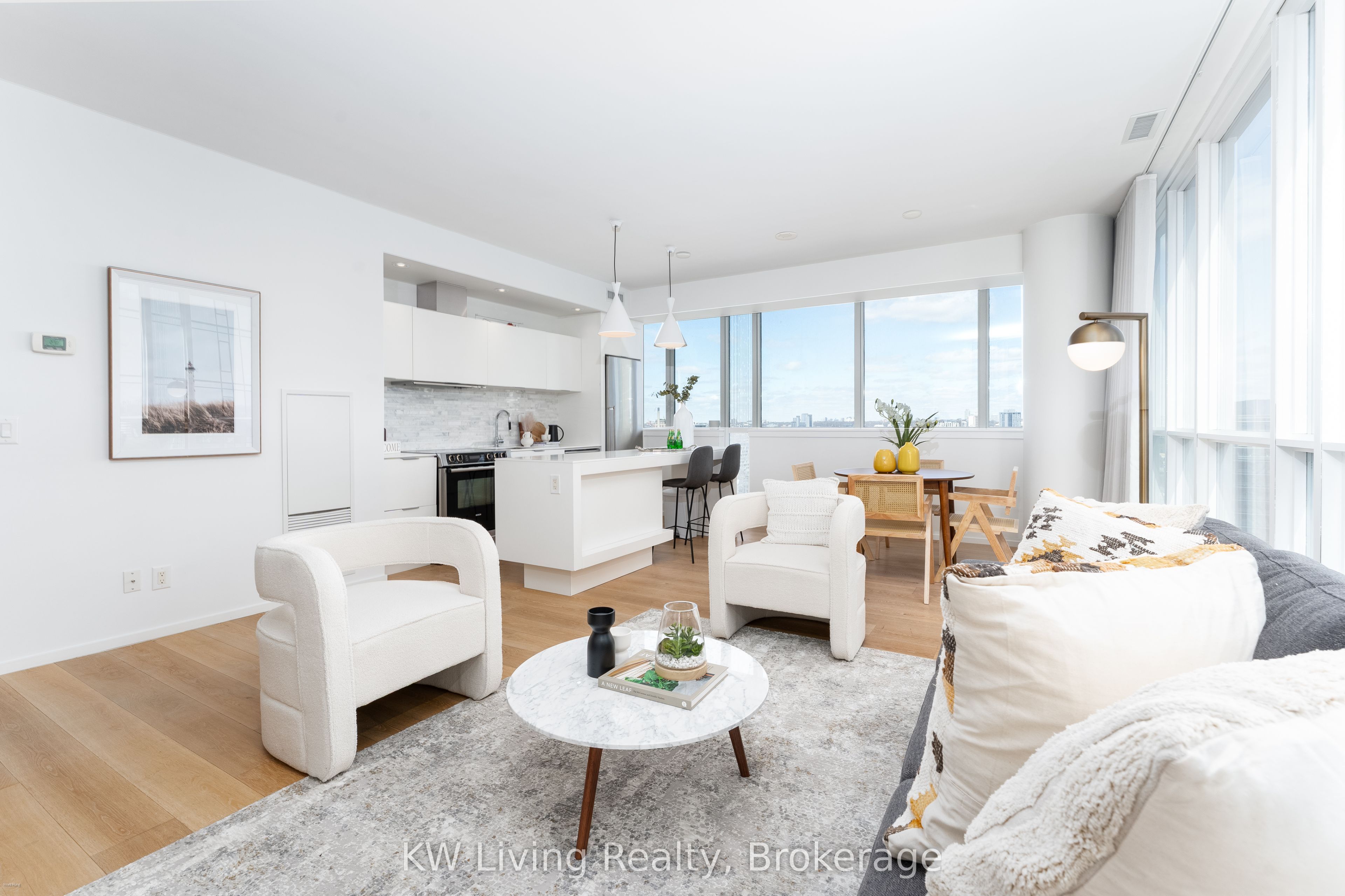 8 Charlotte Street 2103