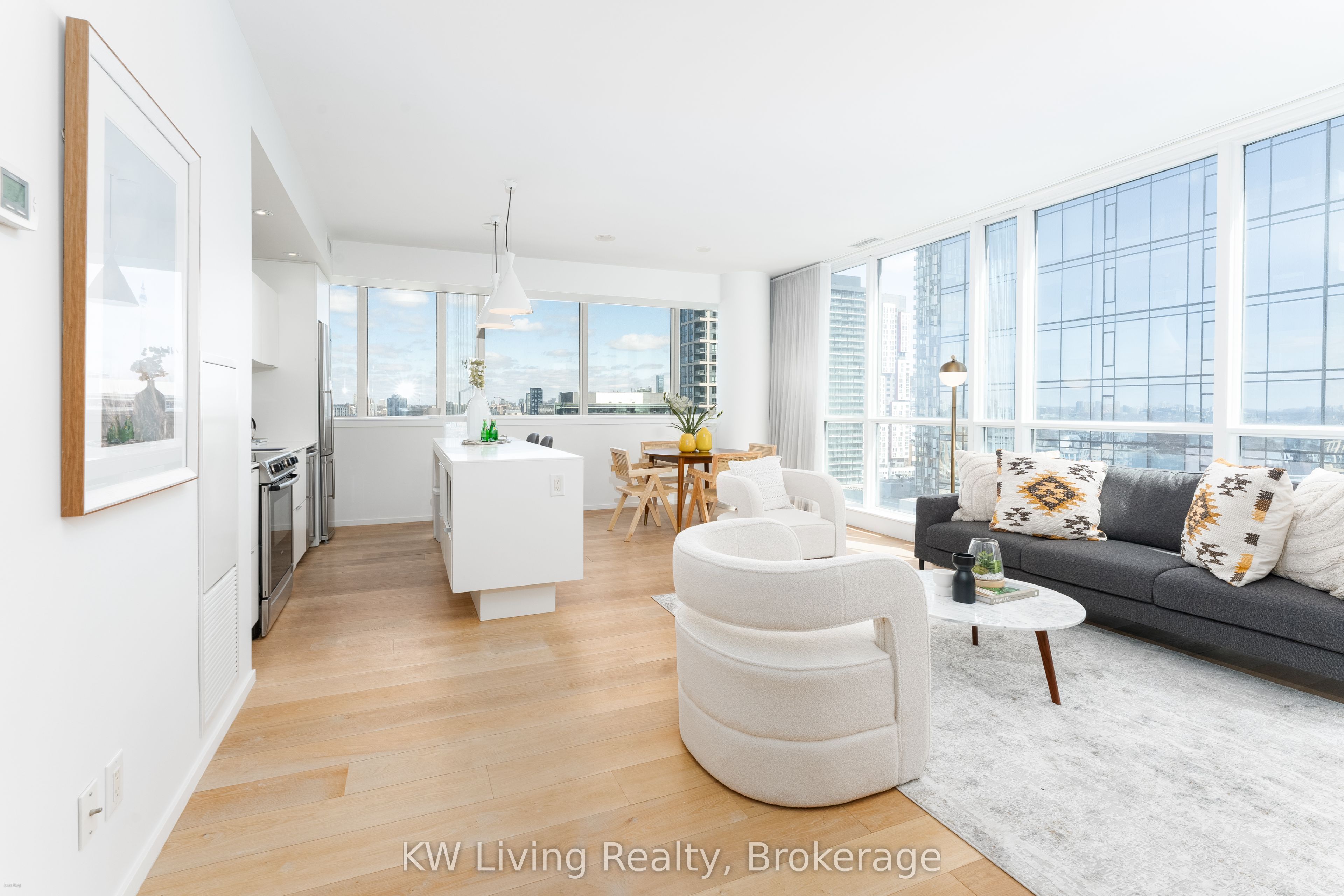 8 Charlotte Street 2103