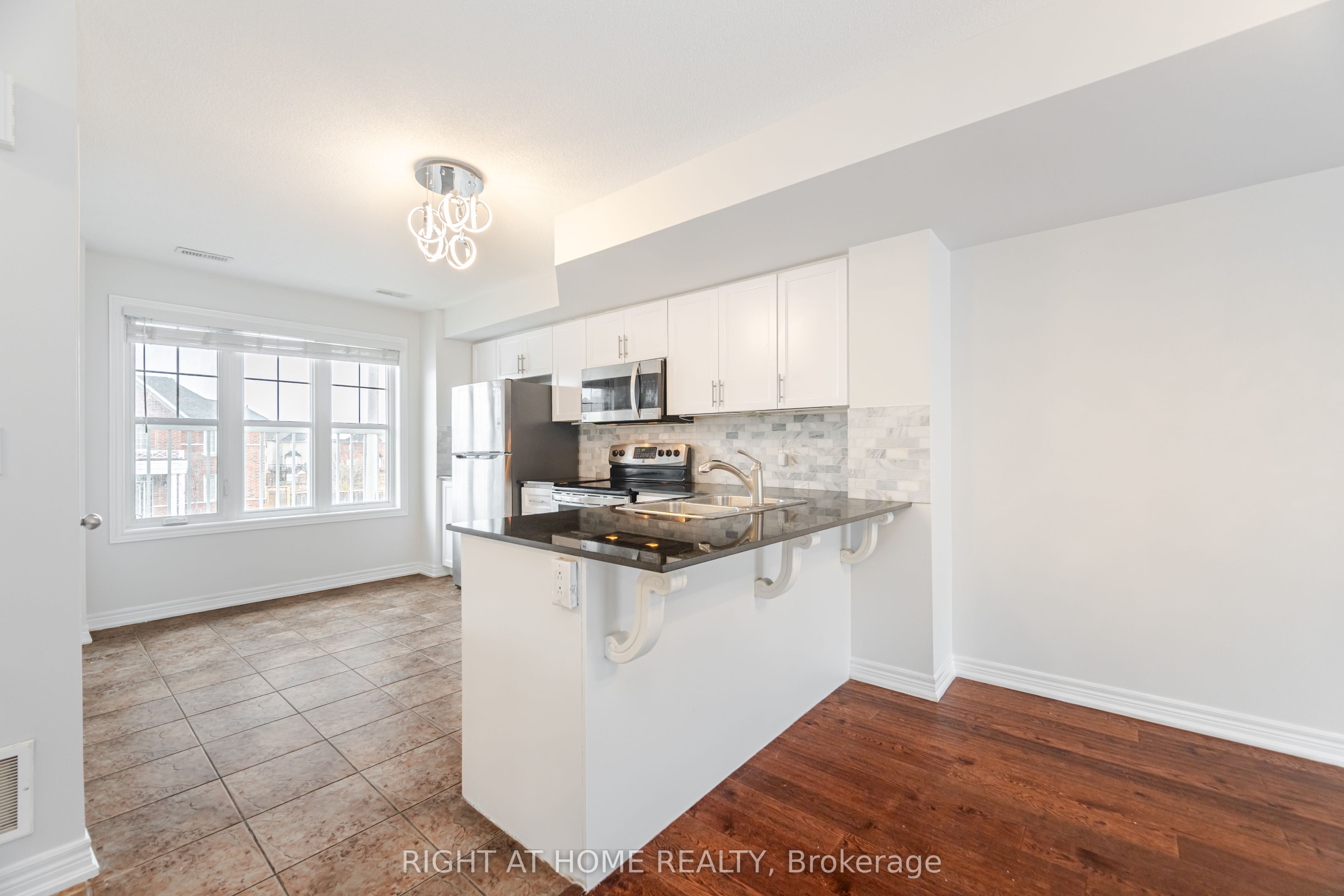 1380 Costigan Road 18