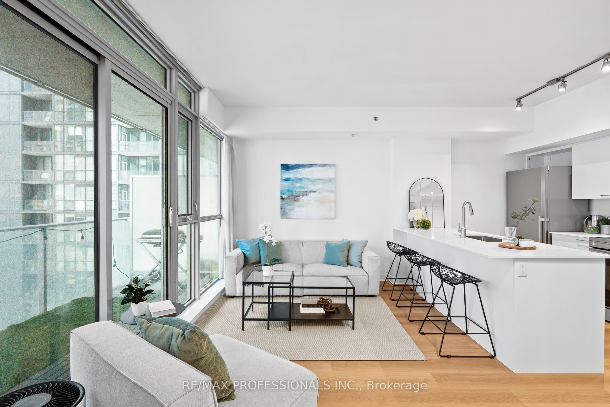 375 King Street W 1505