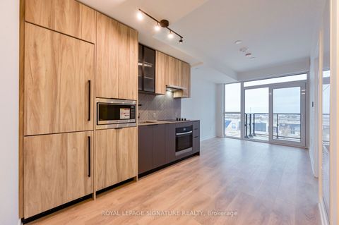 1037 The Queensway N/A 707 Toronto ON M8Z 0H5