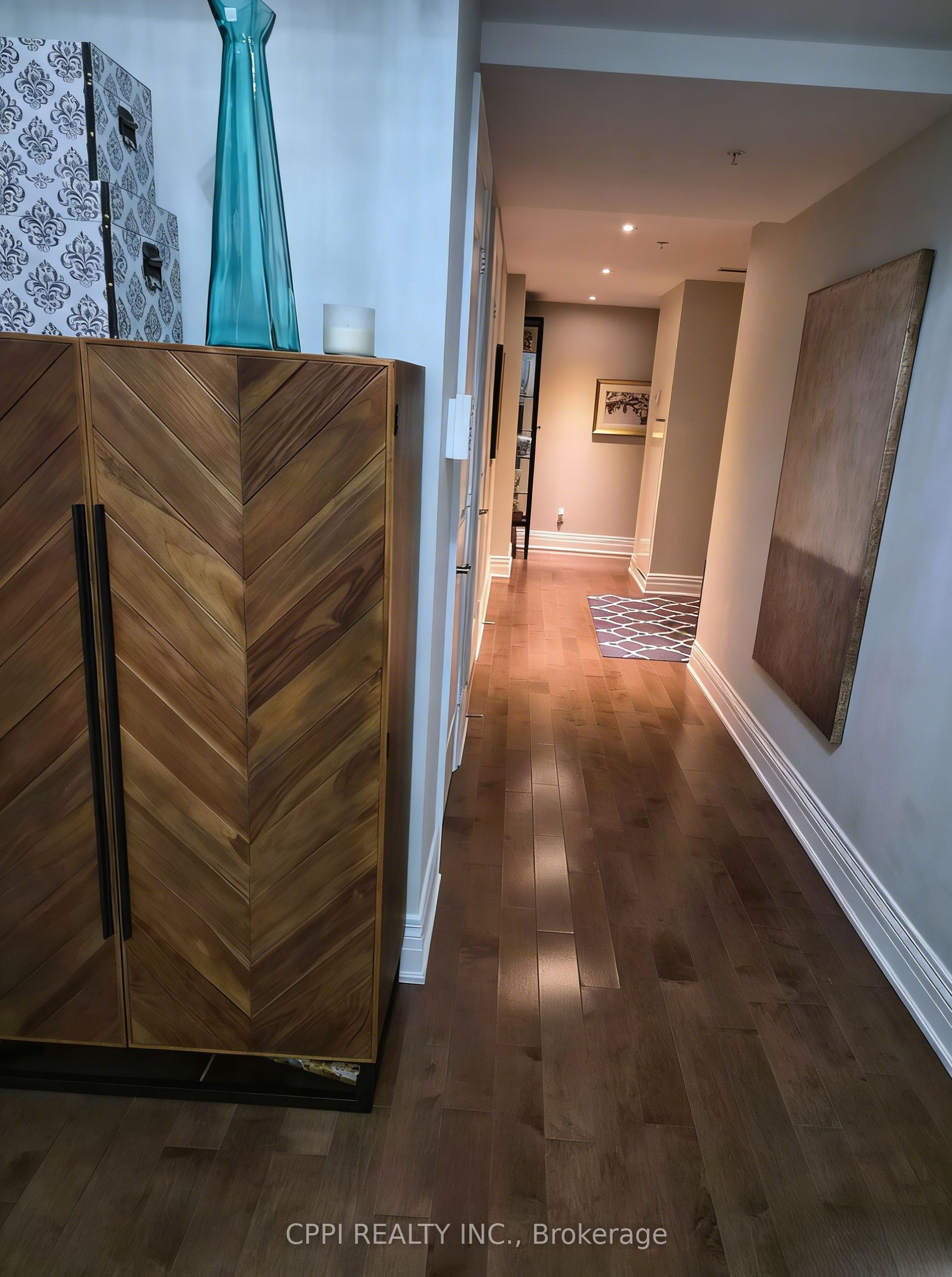 68 Main Street N 329