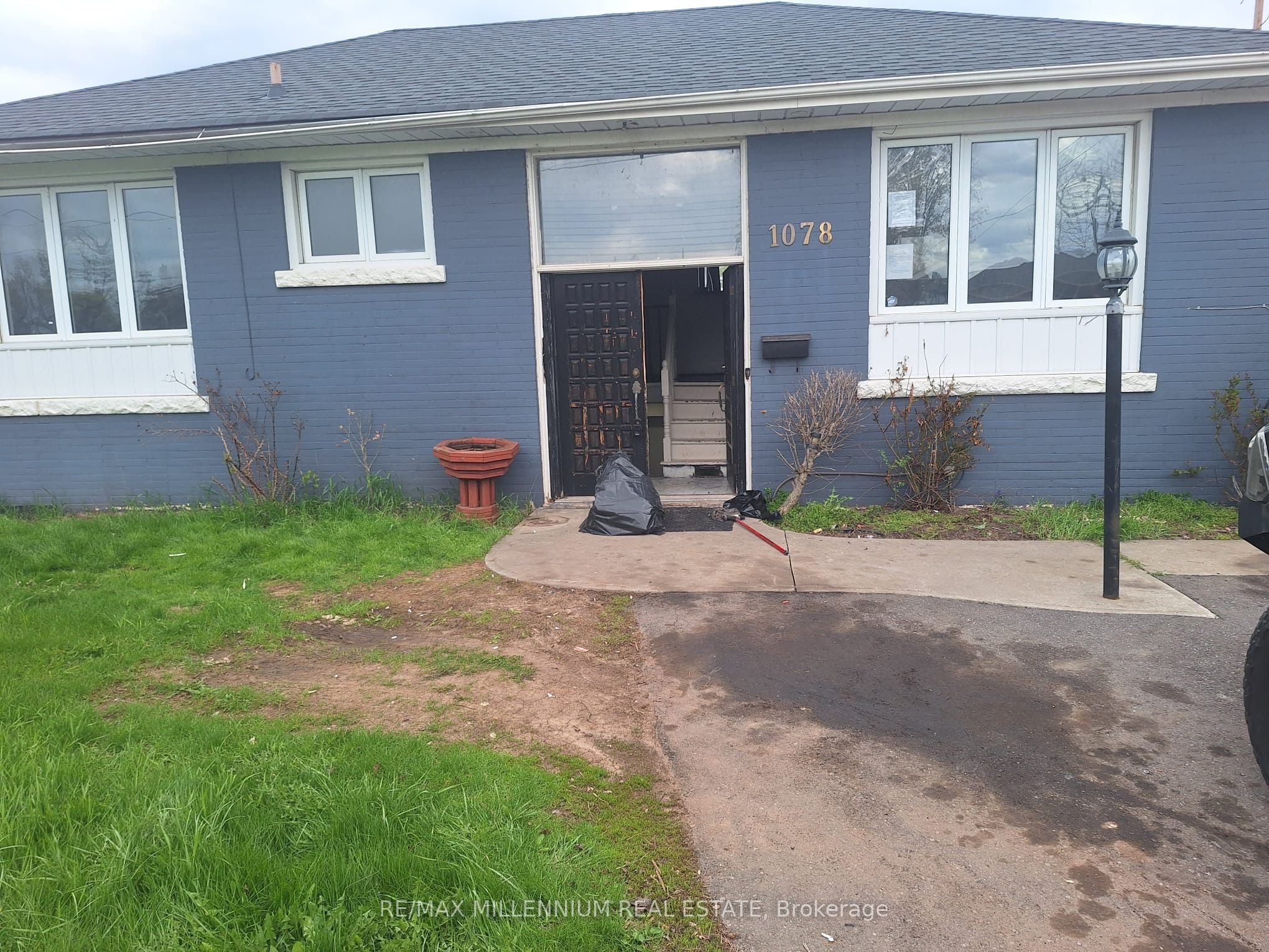 1078 Pinegrove Road