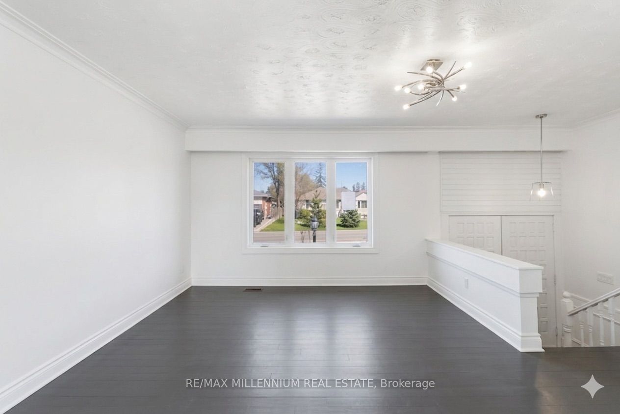 1078 Pinegrove Road