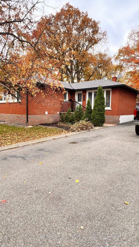 550 Third Line Oakville ON L6L 4A7