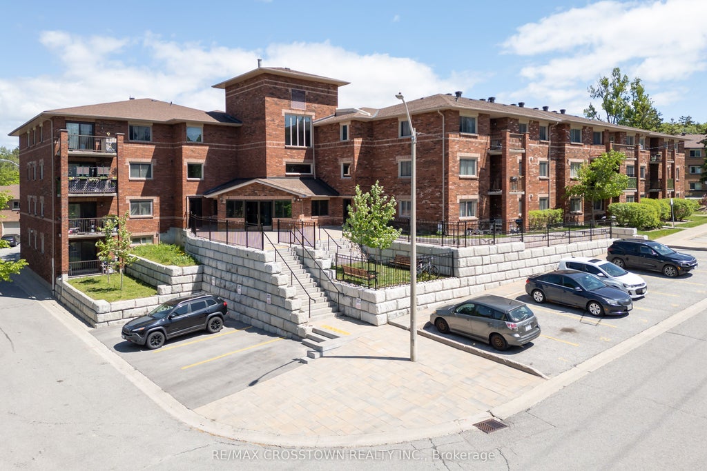 Photo of 1 Quail Crescent #303, Barrie, ON L4N 6W9 (MLS # S13470902)
