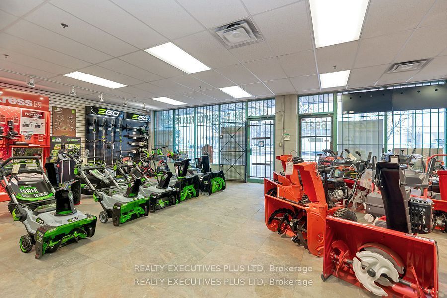 6921 Steeles Avenue W 5,6,7,9